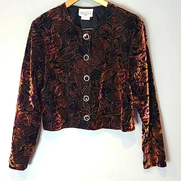 Women's Floral Velvet Jacket - Picture 1 of 8
